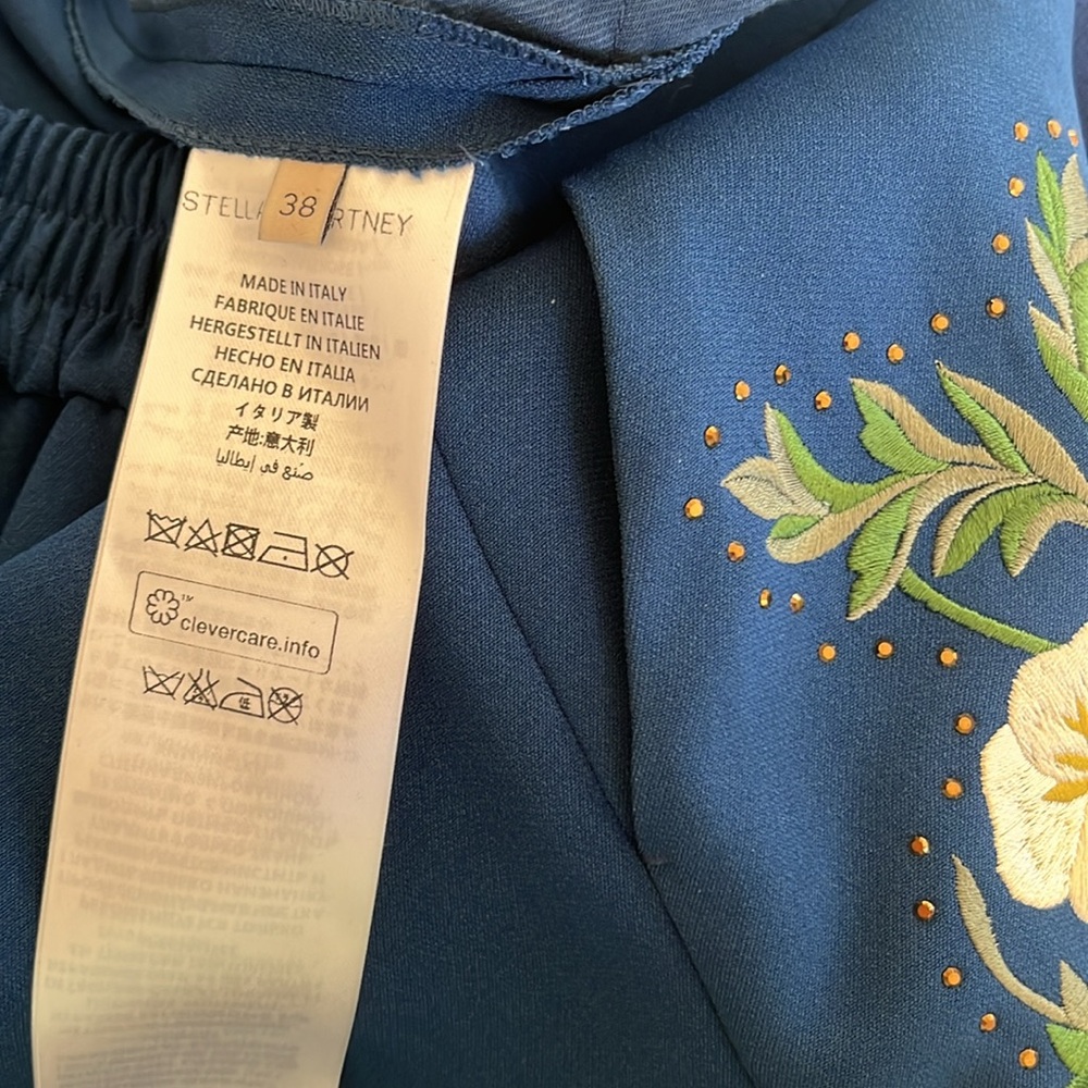 Stella McCartney embroidered pant with jogger detail at the ankle. Made in Italy - Picture 10 of 10